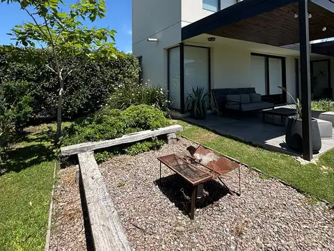 Casa 3 Dormitorios en barrio cerrado - Aguadas - Funes | Alquiler