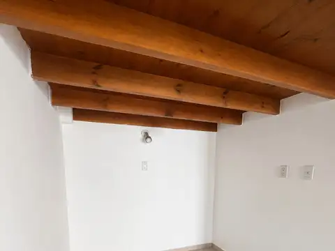 Alquiler de Ph planta baja en excelente estado y buena ubicación San Isidro