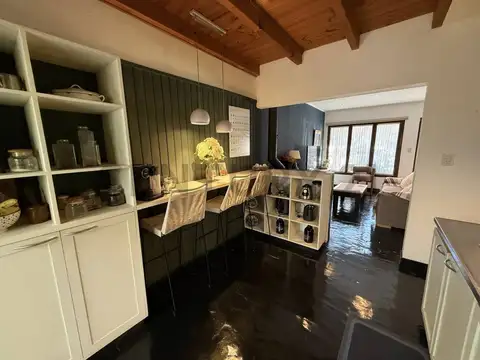 Casa en Alquiler con 1 cochera