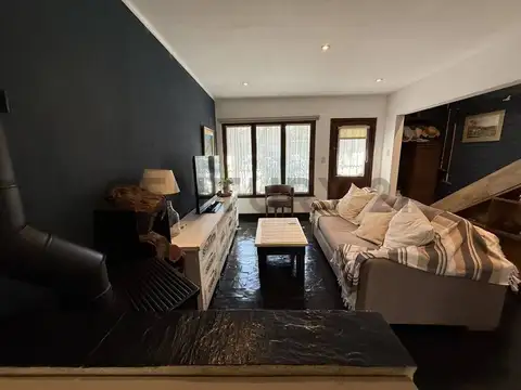 CASA EN ALQUILER 4 AMBIENTES EN PLAZA ALEM VILLA BALLESTER