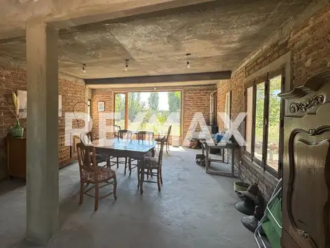 Casa 5 ambientes con 2 baños