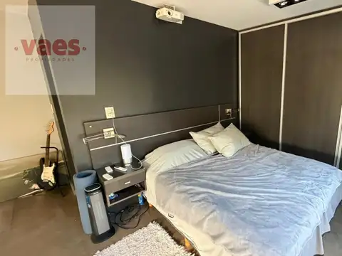 Casa en Alquiler con 2 cocheras
