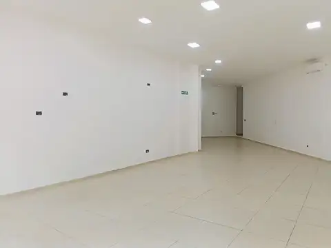 Local en Alquiler en La Plata, $ 2.000.000