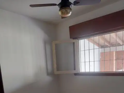 Nicolás Avellaneda 1400