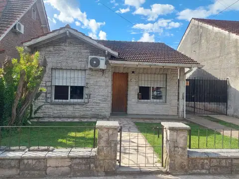 Nicolás Avellaneda 1400