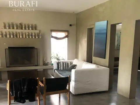 Casa en Alquiler Temporal con 2 cocheras
