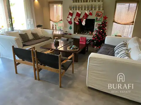 Casa 7 ambientes con 3 baños