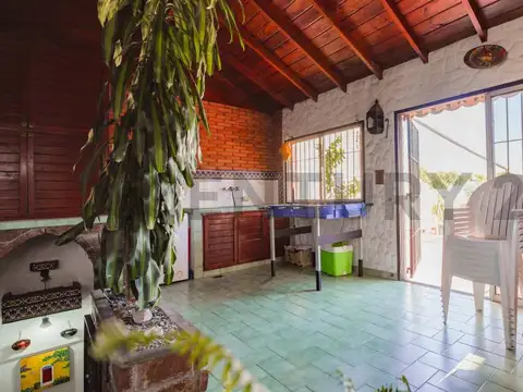 Depto Tipo Casa 5 ambientes con 2 baños