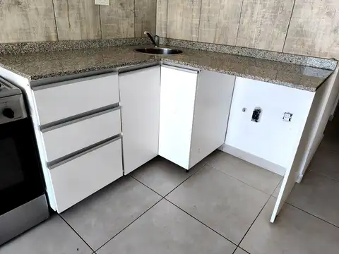 DEPARTAMENTO 1 AMBIENTE CON BALCÓN. Av. Roca 1527, Piso 1º C – Avellaneda