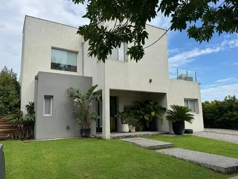 BARRIO EL CANTON ISLAS - Libertad al 300