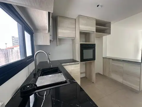 Departamento en Alquiler en Barrio Parque San Martín, $ 700.000