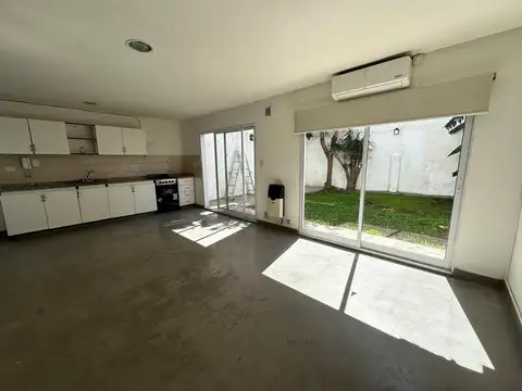 Depto Tipo Casa en Alquiler de 2 dormitorios