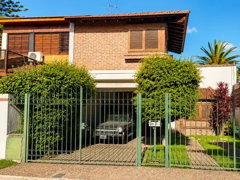 Casa en venta en Villa Sarmiento