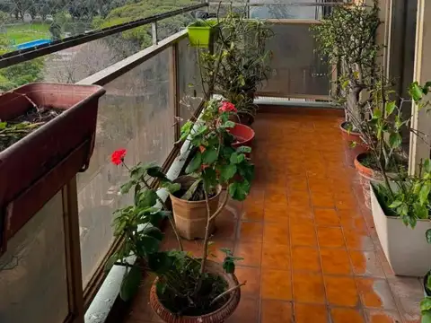Departamento 6 ambientes con 3 baños
