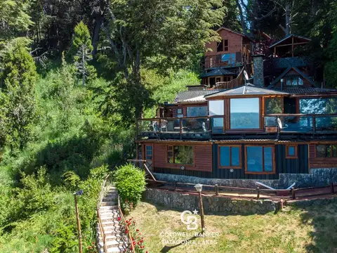 Casa 7 ambientes con 4 baños