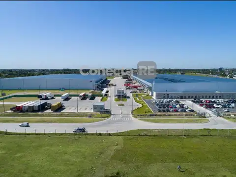 Depósito 5720 m² en Alquiler dentro de Predio Cerrado en Esteban Echeverria