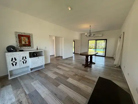 Casa en venta - Pilar - Barrio San Ramón - Pilar del Este - 3 dormitorios - pileta