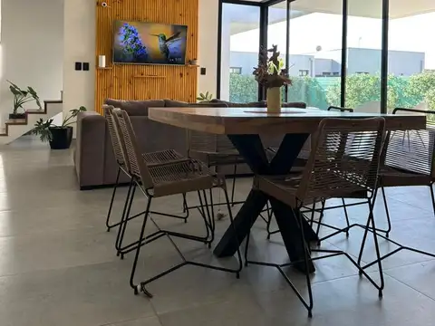 Casa en Venta en Carrodilla, USD 315.000