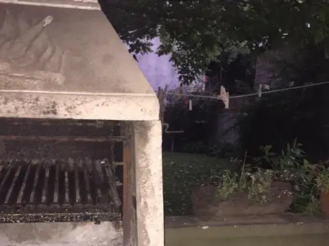 CASA 3 AMB. + DPTO 2 AMB. CIUDADELA