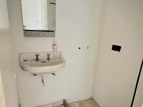 Oficina en Alquiler 90 años