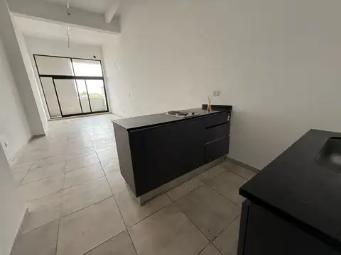 Departamento en Alquiler en Parque Chacabuco, $ 610.000