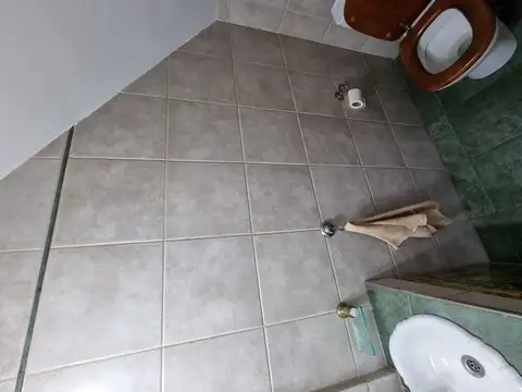 Casa 5 ambientes con 2 baños