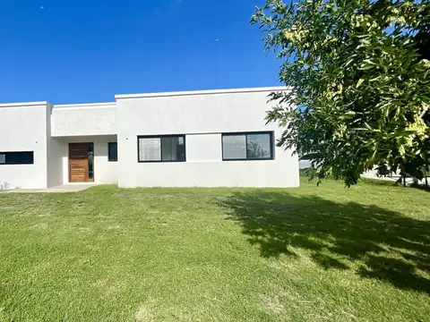 Casa en Canton Golf | En Venta | 200 m2 | Con Piscina