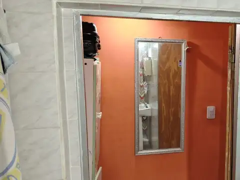 SE VENDE CASA AMPLIA  A METROS DE AV BELGRANO CAP