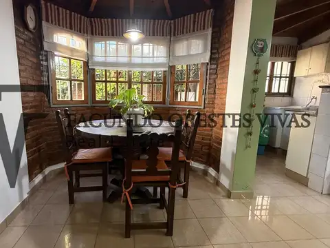 Casa en Venta con 1 cochera