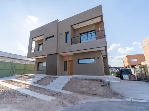 Casa  en Venta en Spring Park, Pilar, G.B.A. Zona Norte