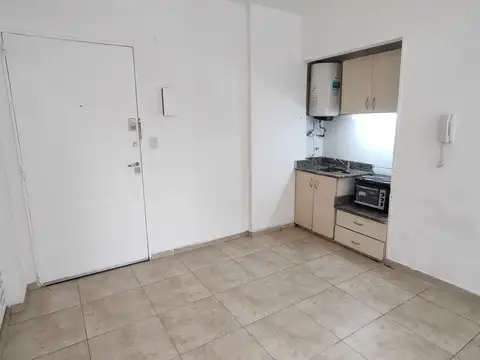 Departamento en Alquiler en Parque Rivadavia, $ 320.000