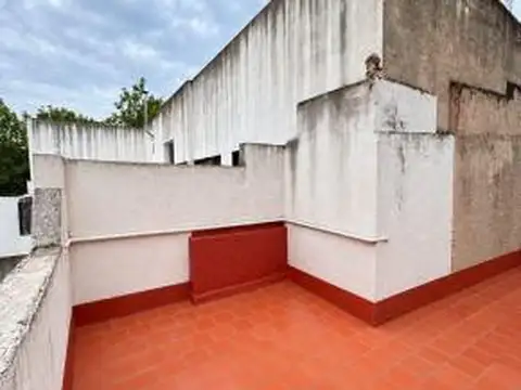 Depto Tipo Casa en Alquiler de 2 dormitorios