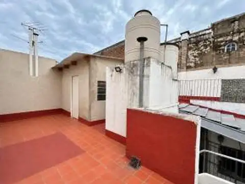 Depto Tipo Casa en Alquiler en Flores, $ 1.500.000