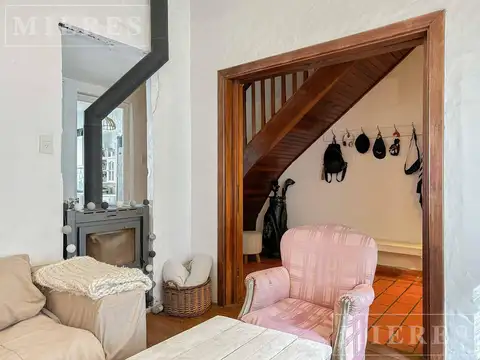 Casa 5 ambientes con 2 baños