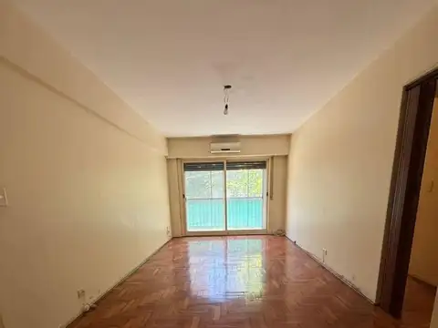 3 Ambientes - Al Frente - Balcon - Lavadero