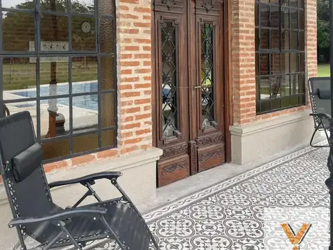 Casa en venta - 3 Dormitorios 3 Baños - San Miguel del Monte