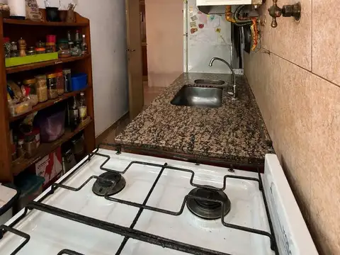 VENTA CASA 3 DORMITORIOS-GRAN PATIO-ARGUELLO