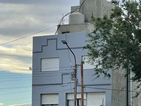 AV. LISANDRO DE LA TORRE 100, Piso 2