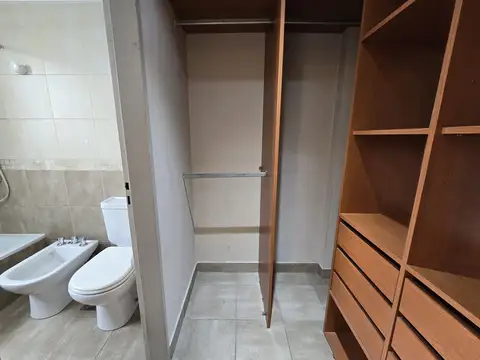 Gdor F Llavallol 300, Piso 10
