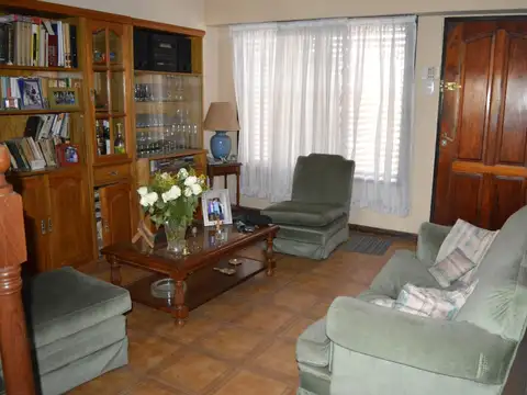 Muy linda  propiedad en Bolugne. Apta crédito