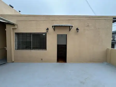 Depto Tipo Casa en Alquiler 46 años