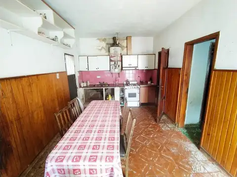 Casa 4 ambientes con 1 baño