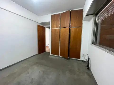 EXCELENTE Y AMPLIO DEPARTAMENTO DE 2 AMB EN AVELL CENTRO 