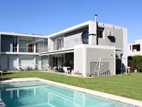 casa moderna hormigon con increible vistas