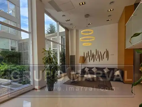 Oficina en Venta con 2 cocheras