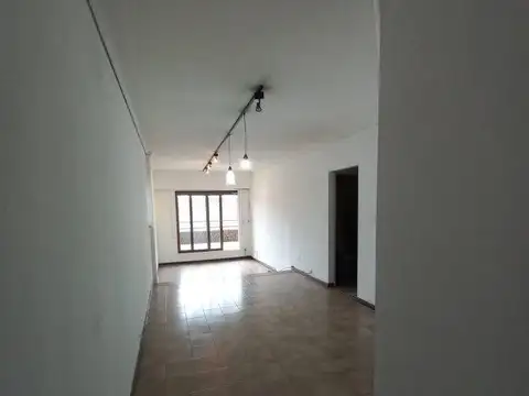 Depto Tipo Casa 4 ambientes con 2 baños