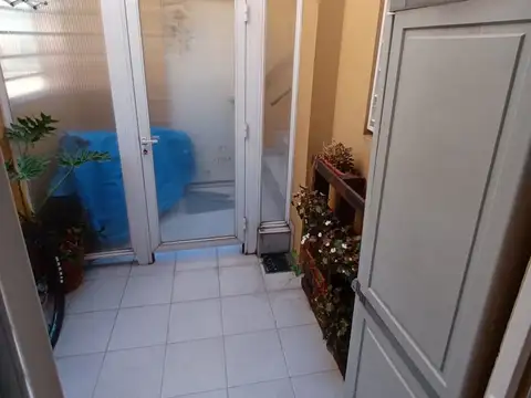 Depto Tipo Casa en Venta con 1 cocheras