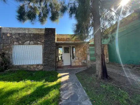 VENTA EN BLOCK" 2 CASAS A REFACCIONAR, LANUS OESTE