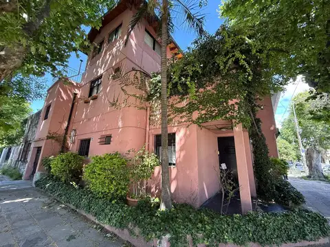 CASA EN VENTA 3 DORMITORIOS CON TERRAZA