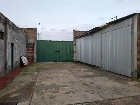 VENTA GALPÓN DOBLE FRENTE -  LANÚS ESTE